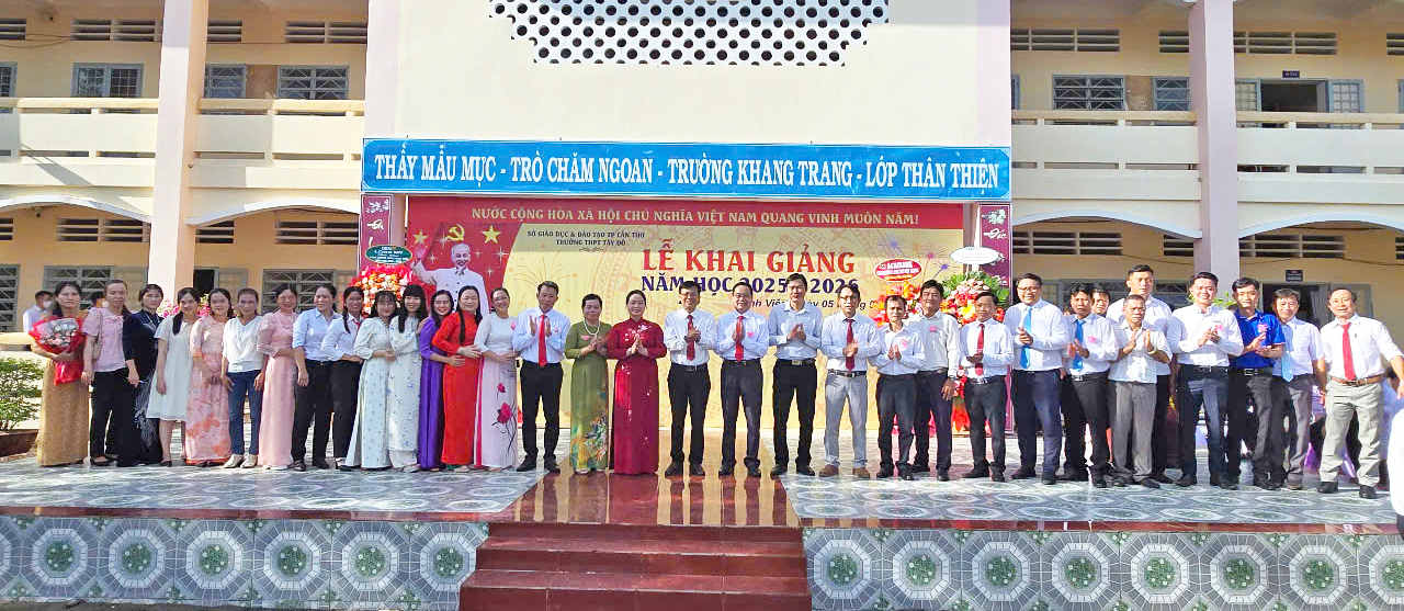 TP Cần Thơ tưng bừng khai giảng năm học mới 2025-2026