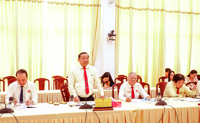ផ្តុំកម្លាំងដោះស្រាយការលំបាក ដើម្បីនាំសាកលវិទ្យាល័យណាមកឹងធើអភិវឌ្ឍន៍