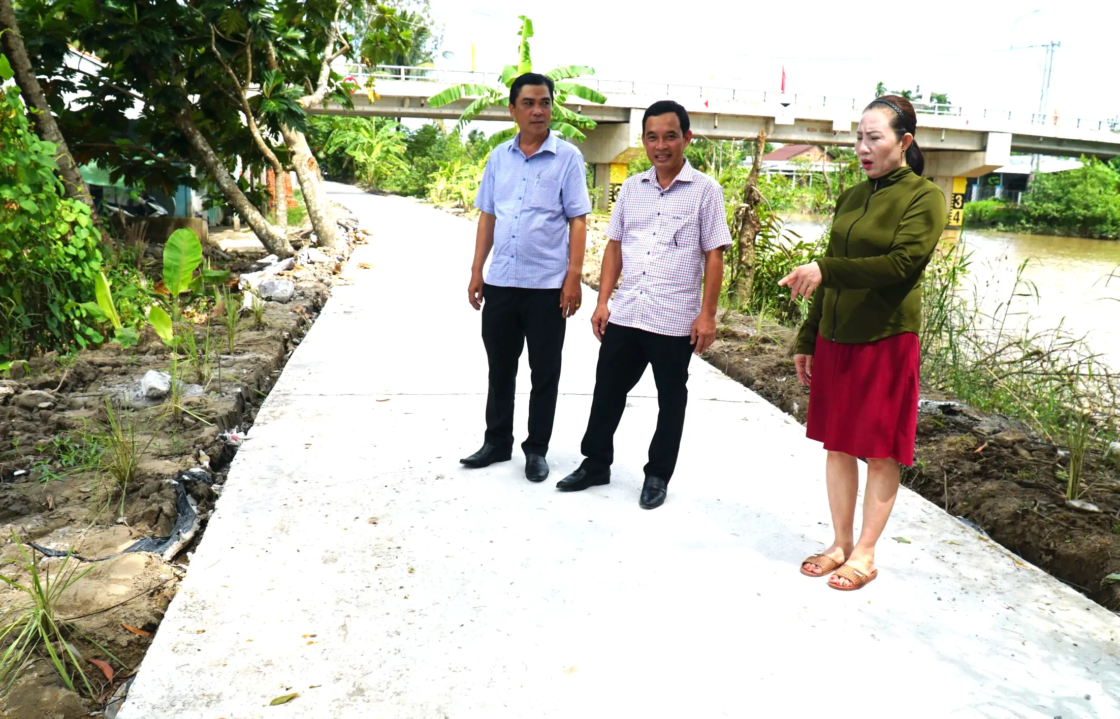 Ra sức thi đua, quyết tâm tạo sức bật mới cho thành phố phát triển