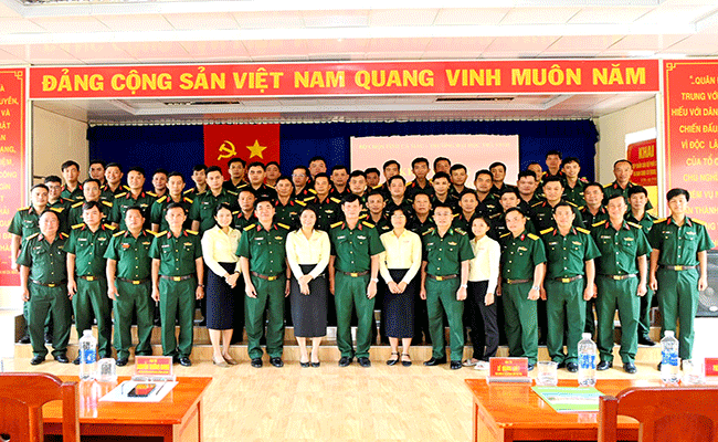 បំប៉នភាសាខ្មែរដល់កងកម្លាំងប្រដាប់អាវុធ
