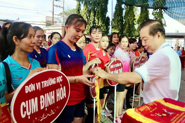 Khai mạc giải Bóng chuyền hơi nữ Agribank Lai Vung Đồng Tháp mở rộng