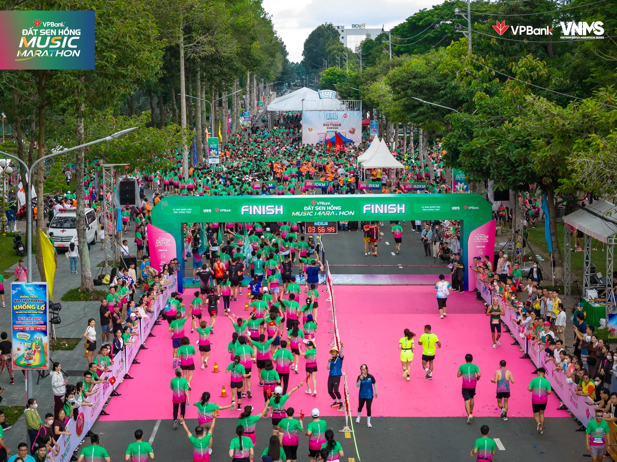 Ấn tượng giải chạy VPBank Đất Sen Hồng Music Marathon 2025
