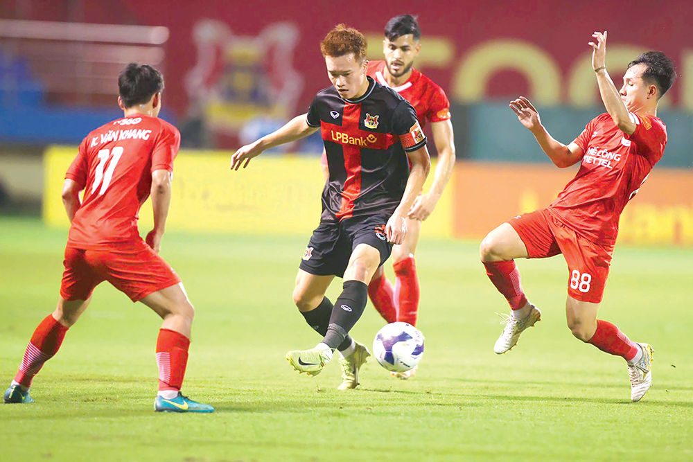 "Đại chiến" Hà Nội FC và tân binh Ninh Bình