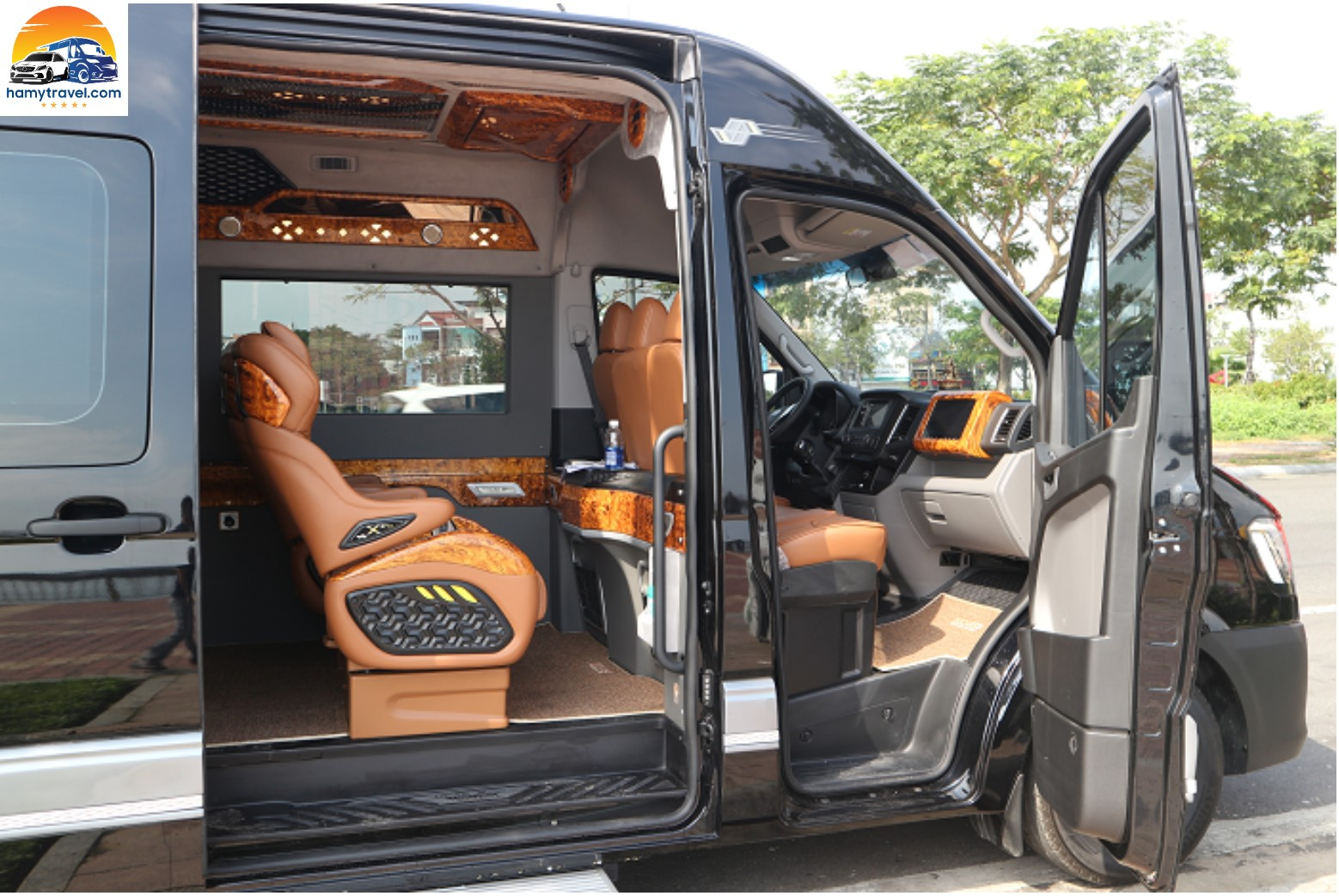 Dịch vụ thuê xe limousine Hamy Travel đặt niềm tin trong mỗi hành trình