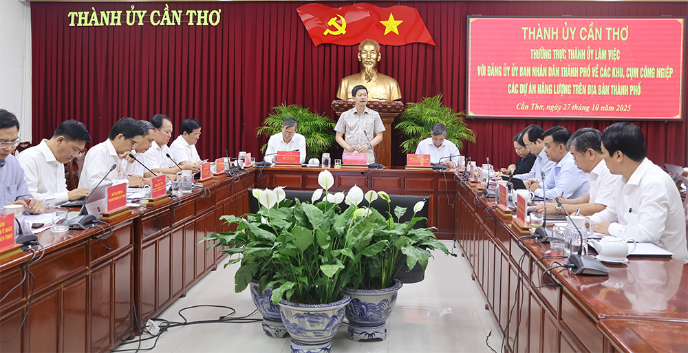 Đảm bảo chất lượng quy hoạch, thu hút nguồn lực đầu tư các khu, cụm công nghiệp, các dự án năng lượng