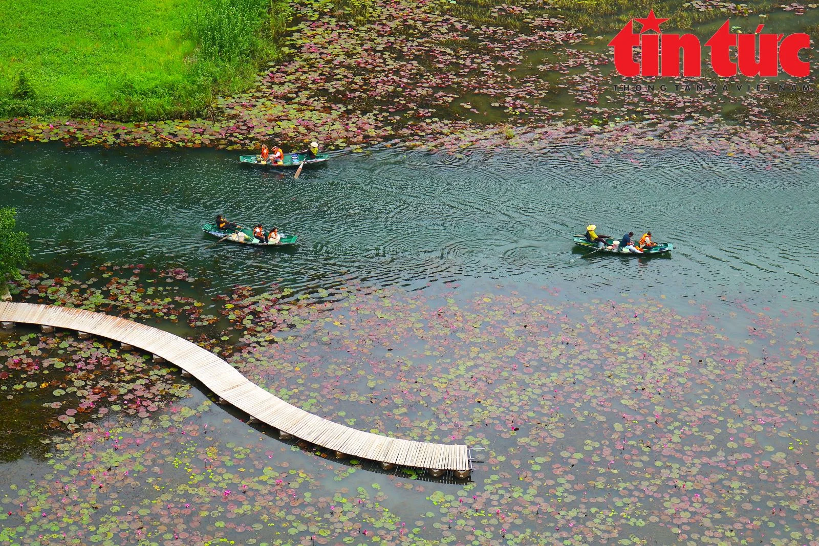 Ngắm nhìn 'Vịnh Hạ Long trên cạn' vừa lọt top điểm đến yêu thích nhất thế giới