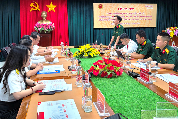 Thuế TP Cần Thơ và Viettel Cần Thơ ký kết hợp tác hỗ trợ hộ kinh doanh chuyển đổi số, triển khai hóa đơn điện tử