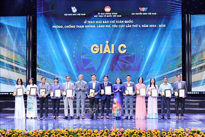 44 tác phẩm được trao Giải báo chí toàn quốc phòng, chống tham nhũng, lãng phí, tiêu cực lần thứ V