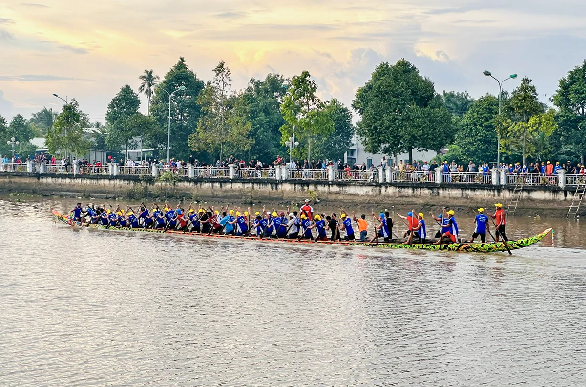 Gián đoạn giao thông đường thủy trên sông Maspero phục vụ Lễ hội Oóc Om Bóc - Đua ghe Ngo TP Cần Thơ 2025