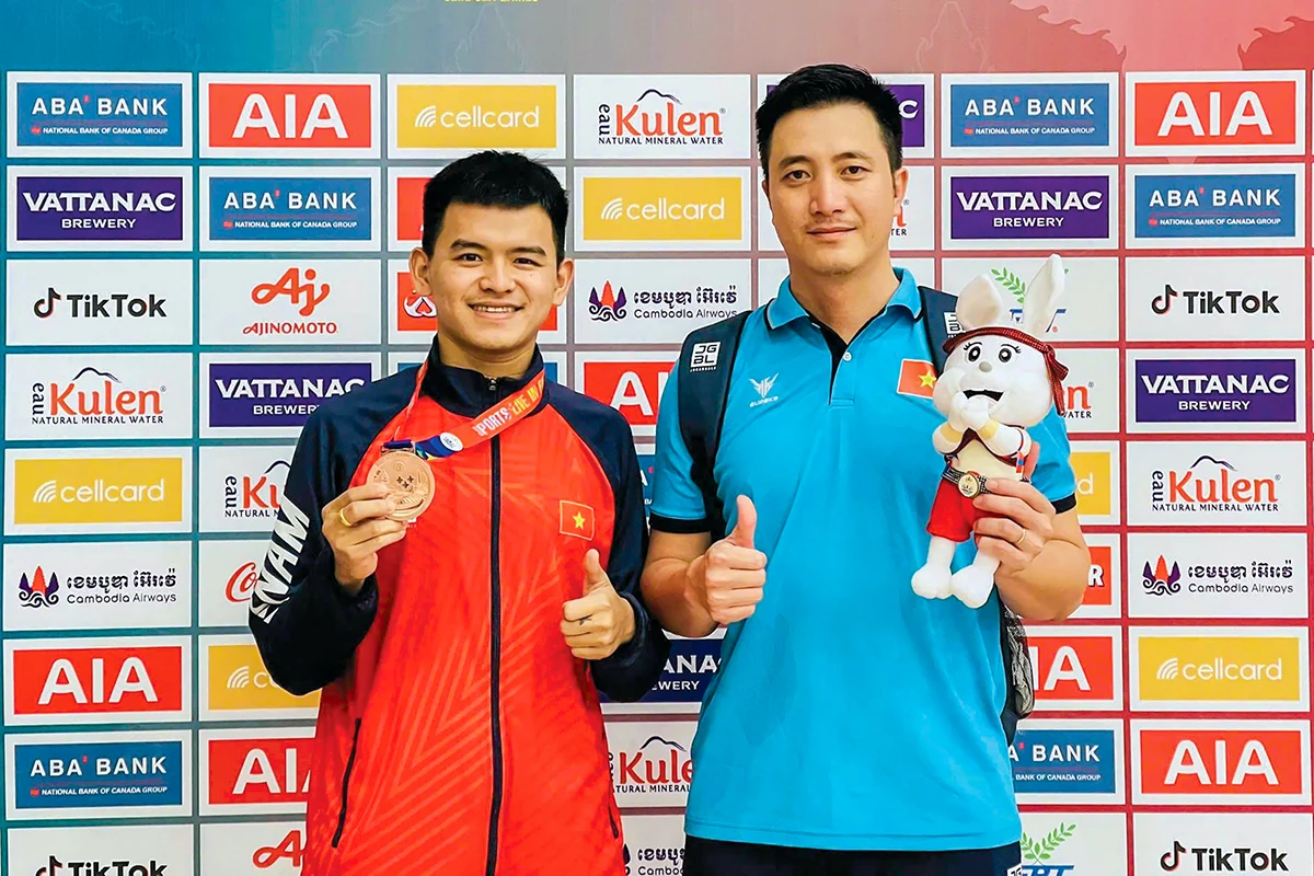 Từ VĐV cầu mây đến người thầy tận tâm