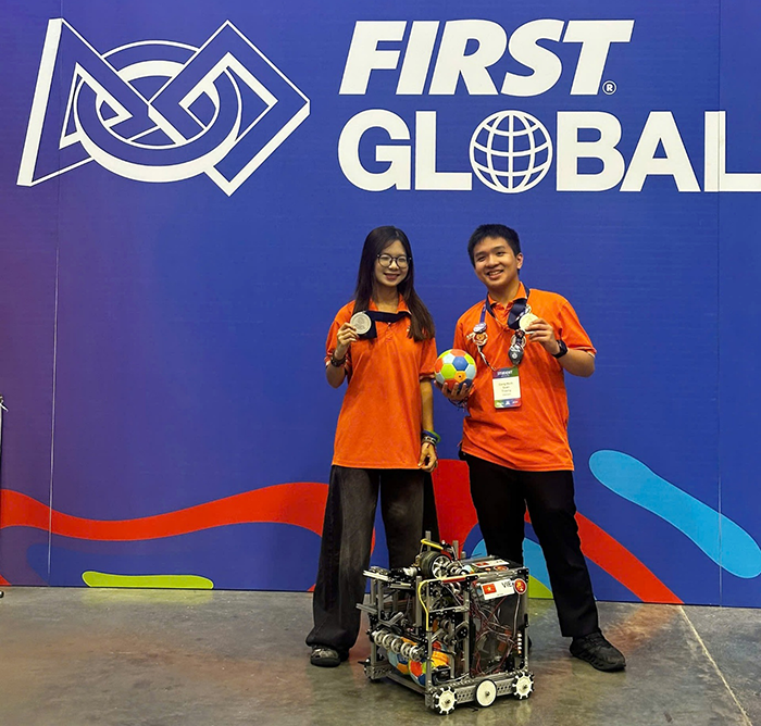Đội tuyển Việt Nam giành Huy chương Bạc tại FIRST Global Challenge 2025