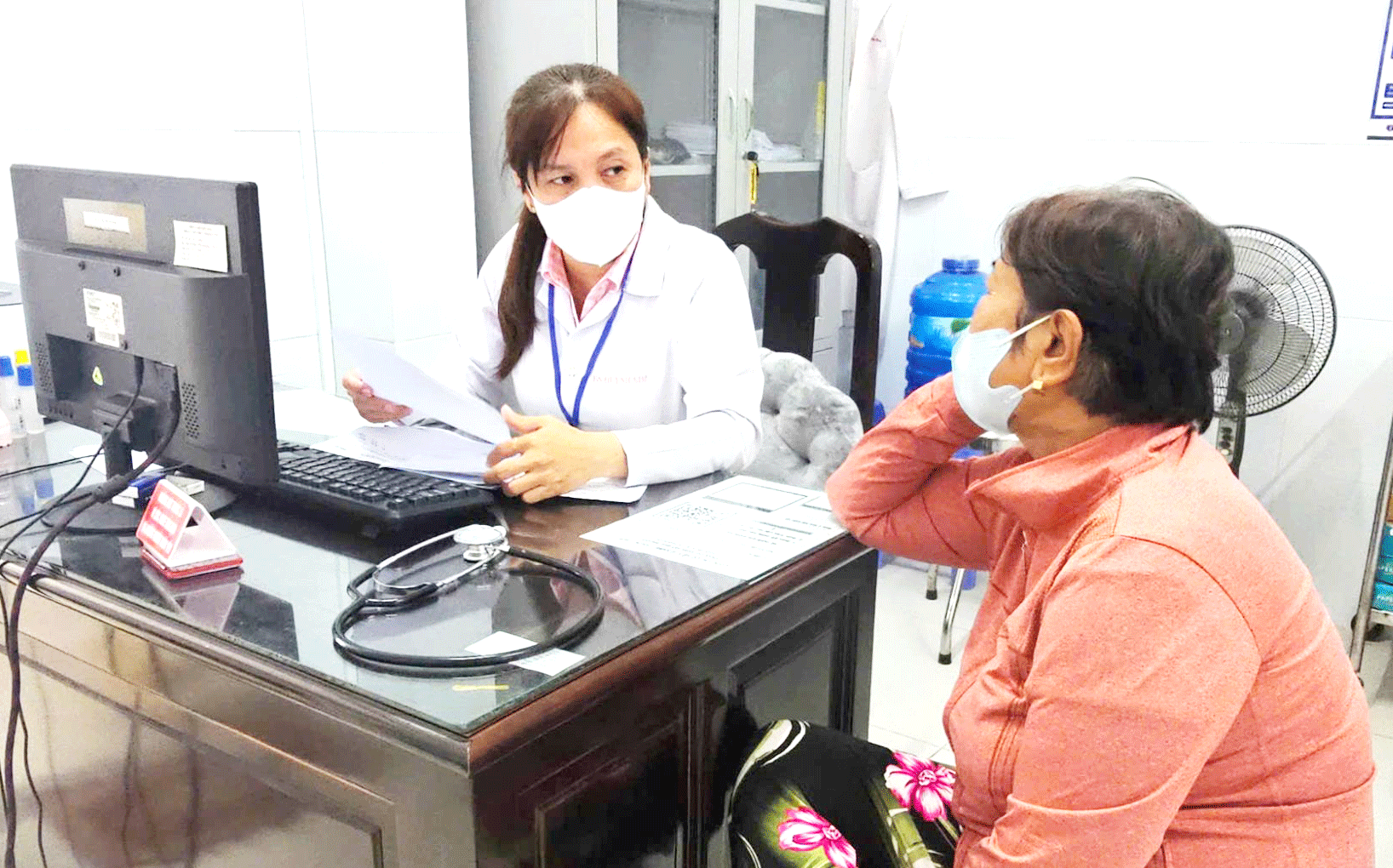 ធ្វើឱ្យសុក្រឹតប្រព័ន្ធសុខាភិបាលដើម្បីថែទាំសុខភាពប្រជាជនបានល្អ