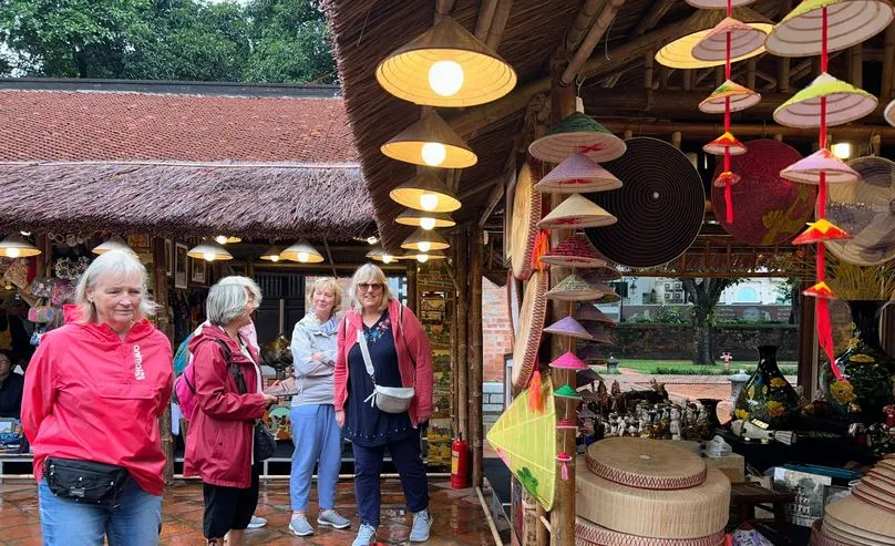 Lượng khách quốc tế đến Việt Nam trong tháng Mười cao kỷ lục