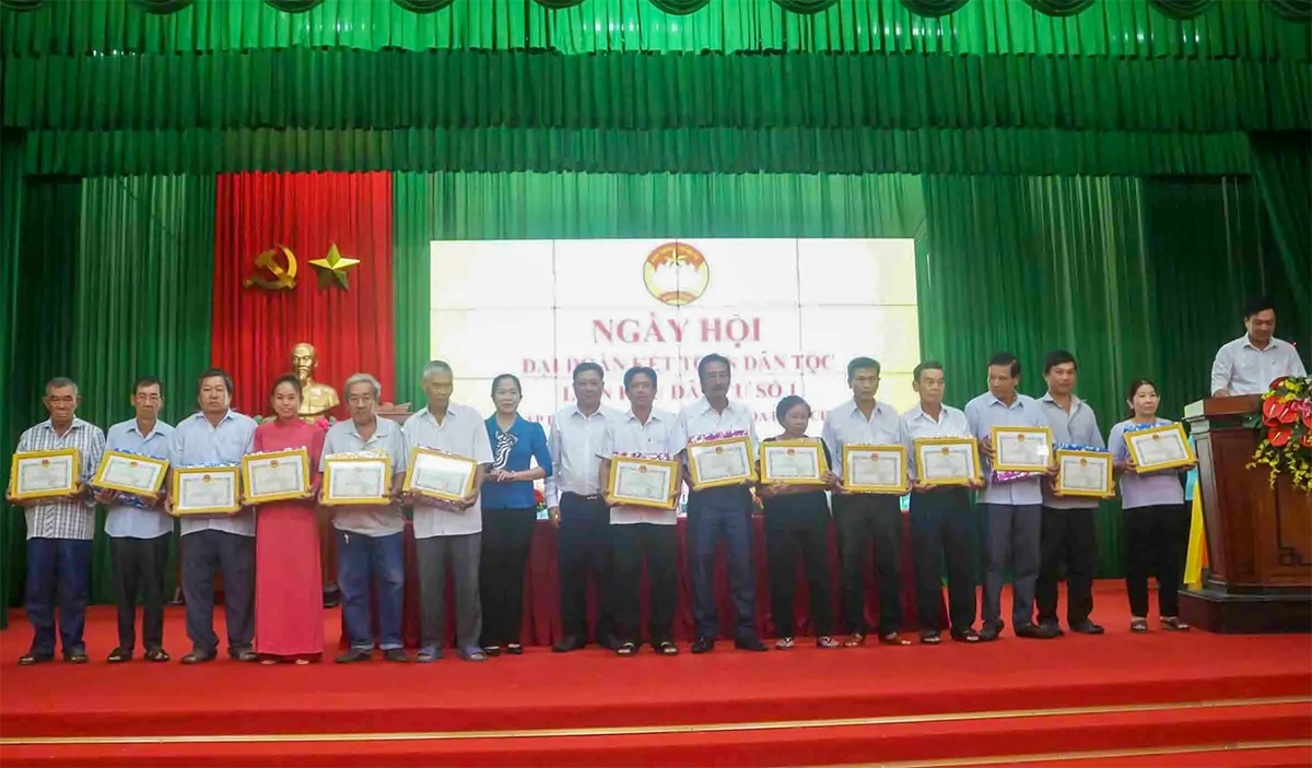 Liên khu dân cư phát động thi đua chào mừng Đại hội đại biểu toàn quốc lần thứ XIV của Đảng