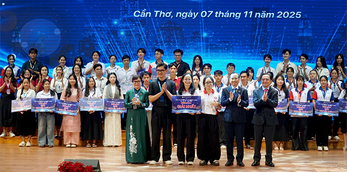 Sôi nổi Ngày hội việc làm năm 2025 tại Trường Đại học Y Dược Cần Thơ