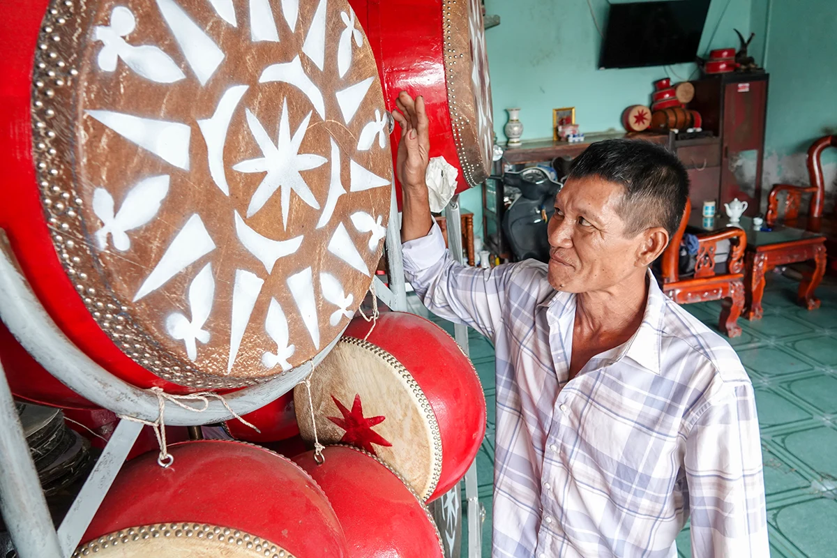 Giữ nghề làm trống gia truyền trên đất Tây Đô