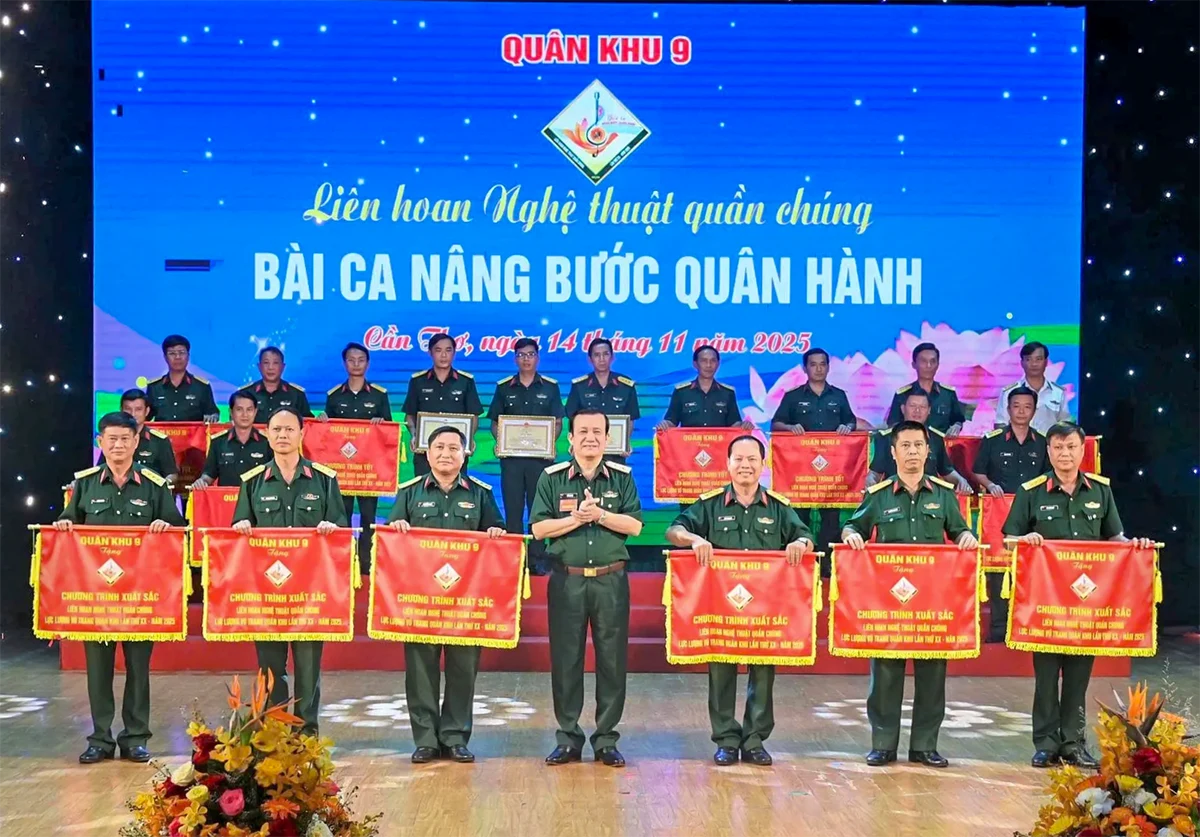 Bế mạc Liên hoan Nghệ thuật quần chúng lực lượng vũ trang Quân khu 9 lần thứ XX năm 2025