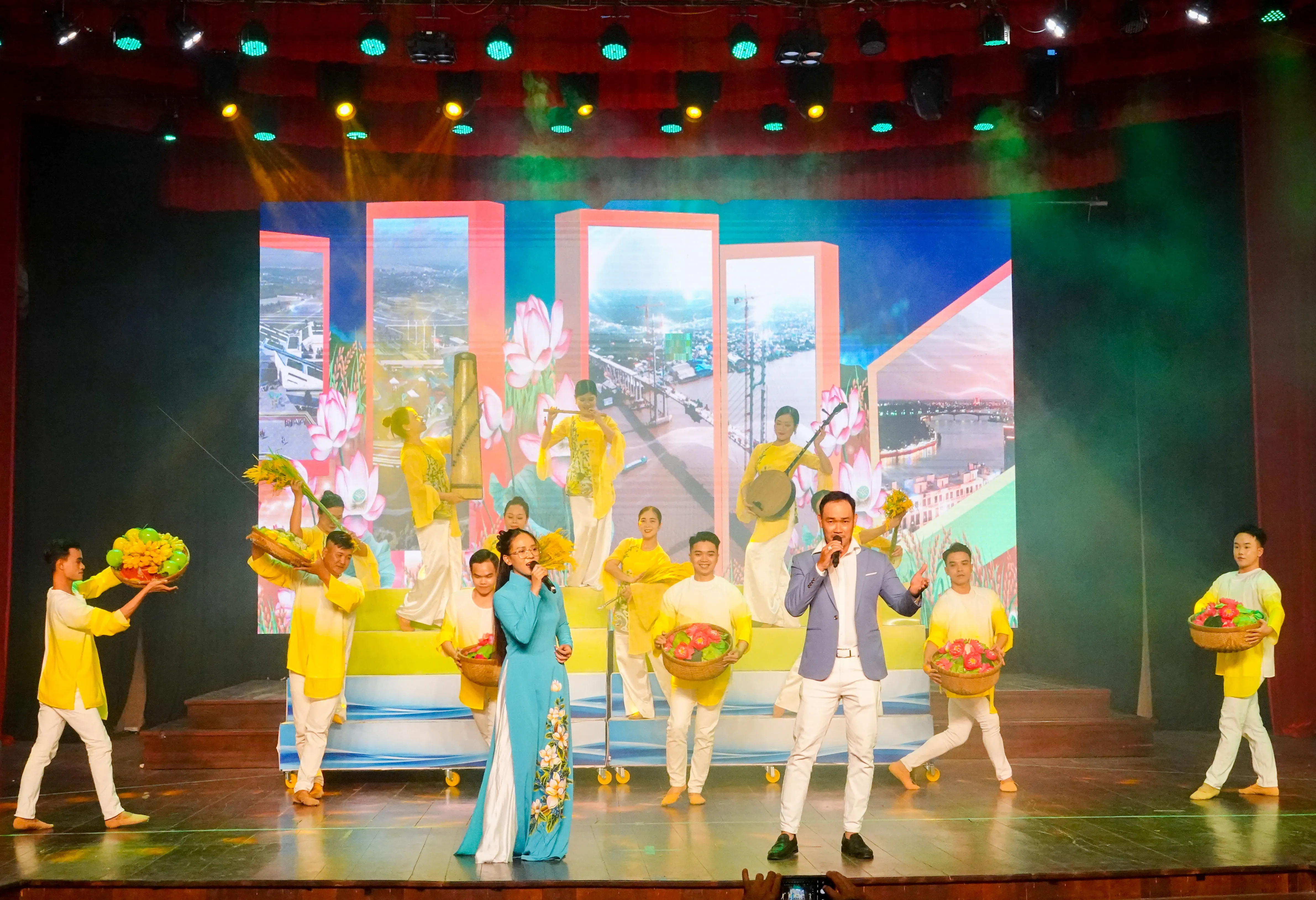 TP Cần Thơ tham gia Liên hoan nghệ thuật quần chúng Khu dân cư toàn quốc