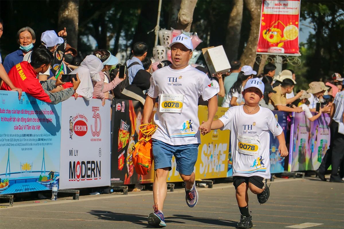 Hơn 10.000 học sinh, giáo viên, phụ huynh tham dự Giải chạy S-Race Cần Thơ 2025