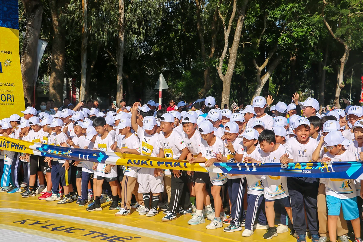 Hơn 10.000 học sinh, giáo viên, phụ huynh tham dự Giải chạy S-Race Cần Thơ 2025