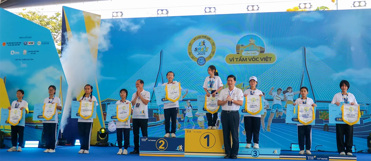 Hơn 10.000 học sinh, giáo viên, phụ huynh tham dự Giải chạy S-Race Cần Thơ 2025