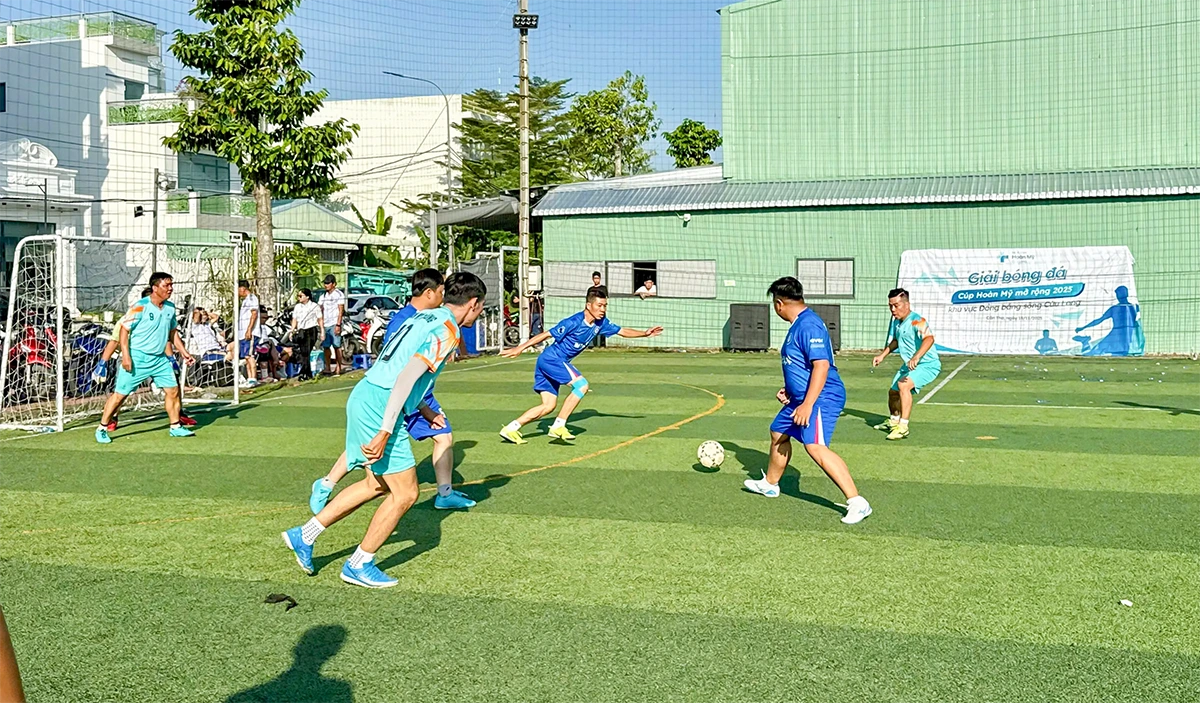 Sôi nổi Giải Bóng đá giao hữu “Cúp Hoàn Mỹ mở rộng - Khu vực ĐBSCL2025”