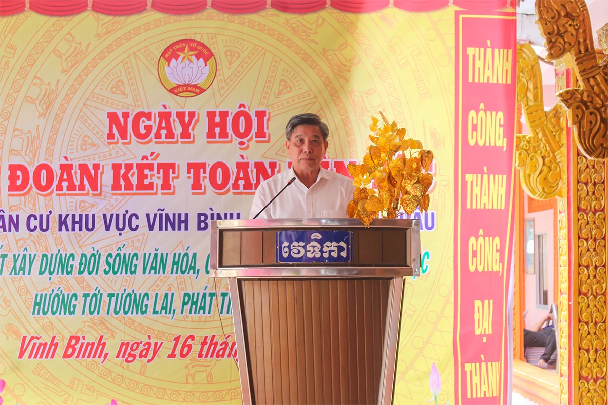 Vui Ngày hội Đại đoàn kết toàn dân tộc tại khu dân cư khu vực Vĩnh Bình