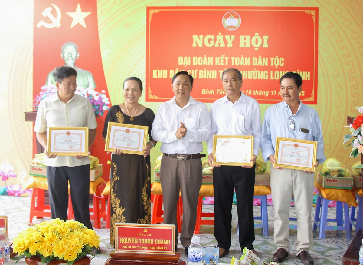 Tiếp tục vận động nhân dân đoàn kết, ứng dụng tiến bộ khoa học kỹ thuật vào sản xuất