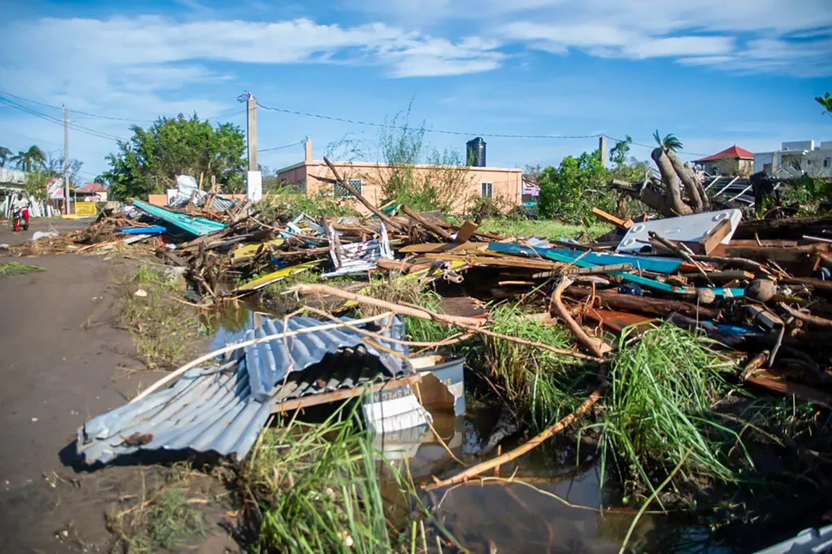 Siêu bão và “lá chắn” toàn cầu