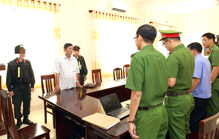 Bắt 3 cán bộ thú y liên quan vụ thịt heo bị bệnh bán ra thị trường