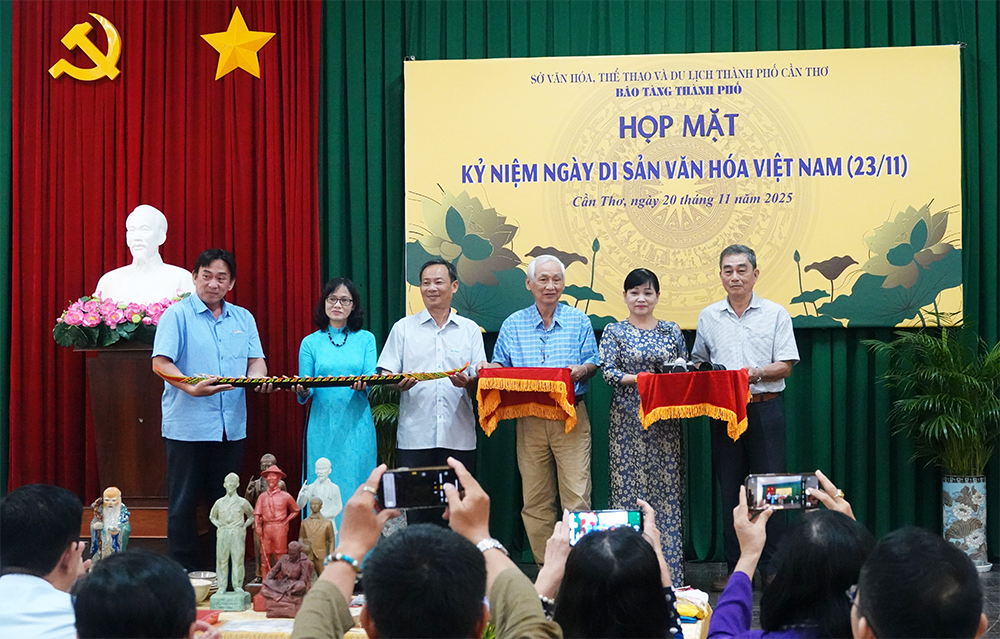 Trưng bày chuyên đề “Kết nối di sản” kỷ niệm 20 năm Ngày Di sản văn hóa Việt Nam