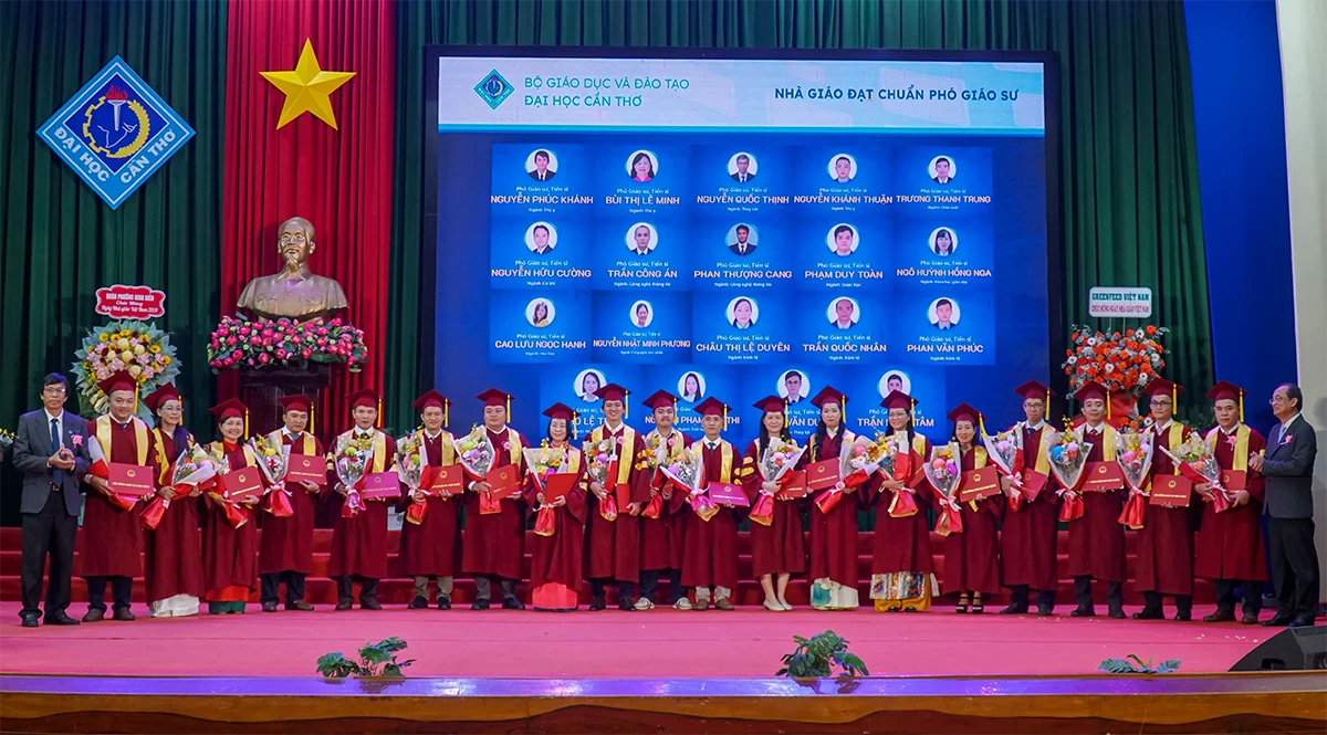 Đại học Cần Thơ tổ chức kỷ niệm Ngày Nhà giáo Việt Nam
