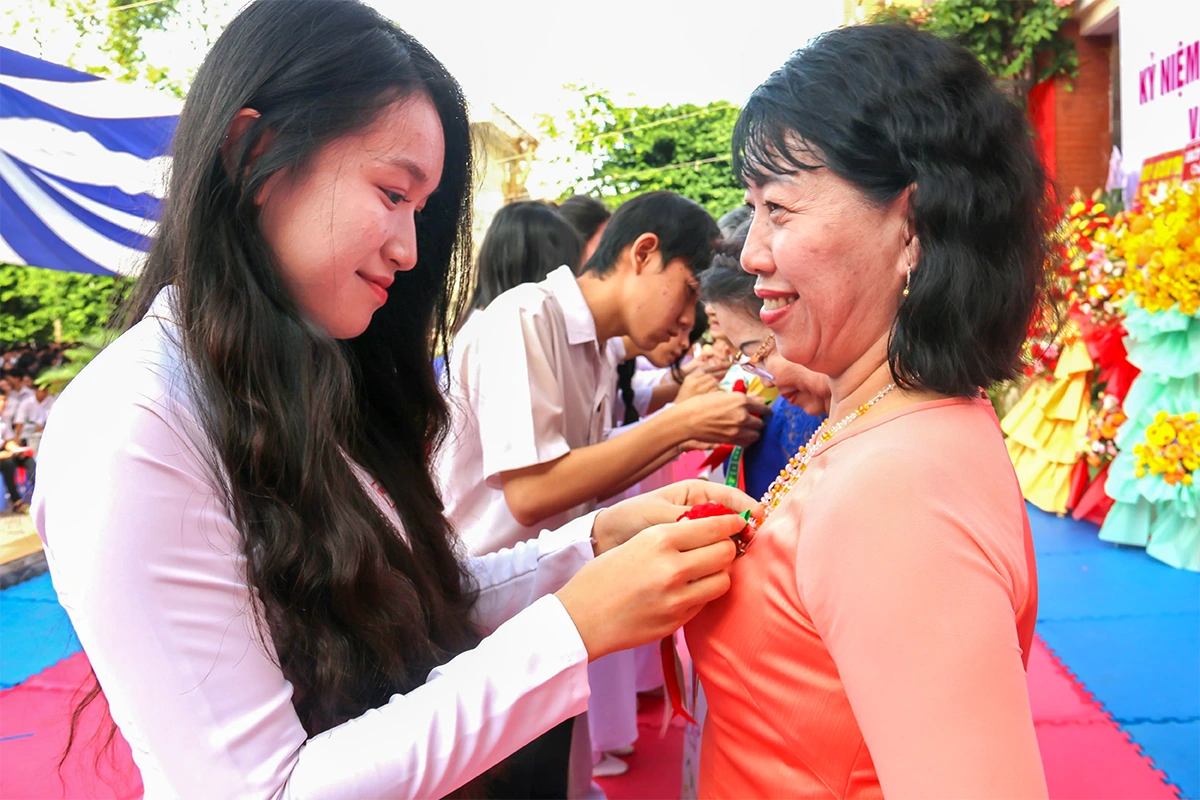 Kỷ niệm 40 năm trường mang tên danh nhân Bùi Hữu Nghĩa