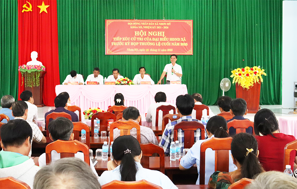 Cử tri xã Nhơn Mỹ kiến nghị nhiều vấn đề trước kỳ họp HĐND cuối năm