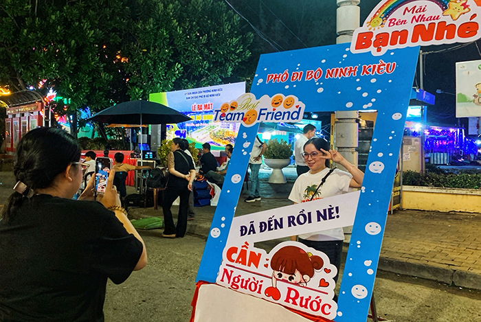 Ra mắt Phố đi bộ Ninh Kiều sau thời gian dài tạm dừng