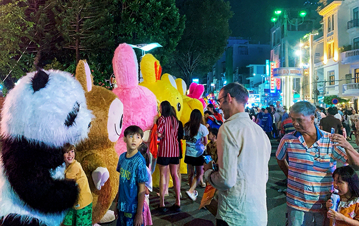 Ra mắt Phố đi bộ Ninh Kiều sau thời gian dài tạm dừng