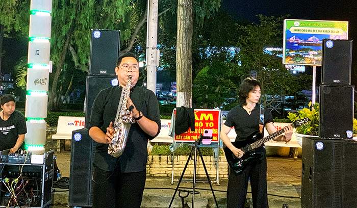 Ra mắt Phố đi bộ Ninh Kiều sau thời gian dài tạm dừng