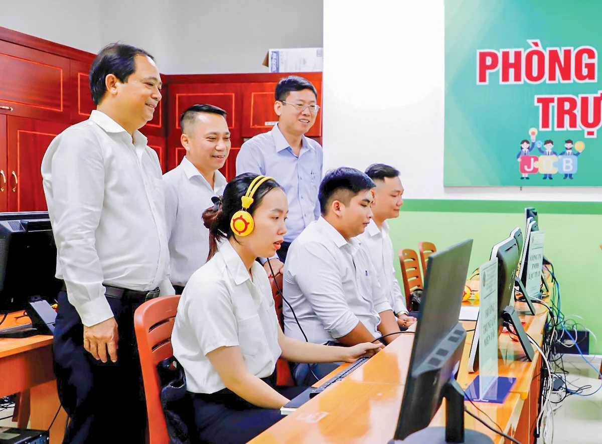 Gắn kết doanh nghiệp - đồng hành cùng người lao động