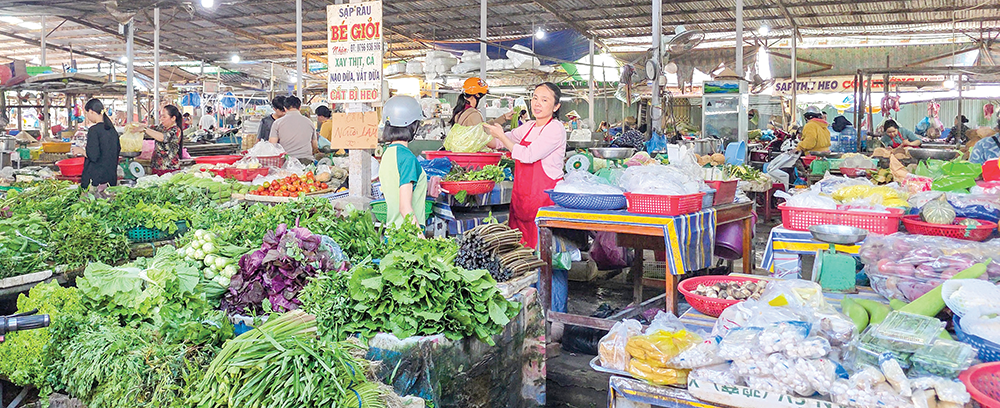 Nguồn cung tăng, giá nhiều loại rau củ quả "hạ nhiệt"