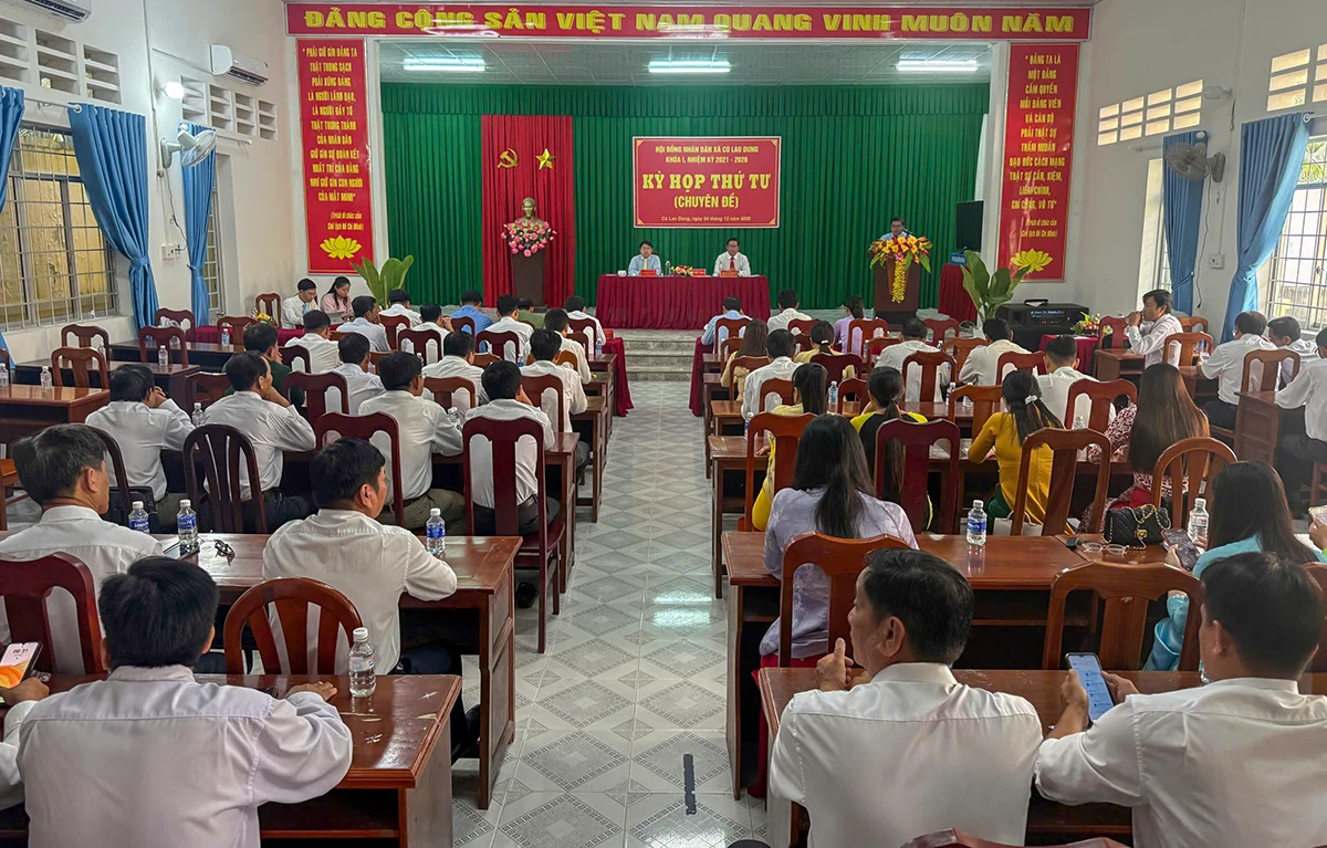 HĐND xã Cù Lao Dung thông qua 6 nghị quyết