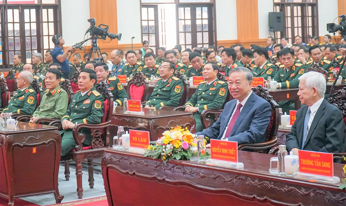 Xây dựng lực lượng vũ trang Quân khu 9 cách mạng, chính quy, tinh nhuệ, hiện đại