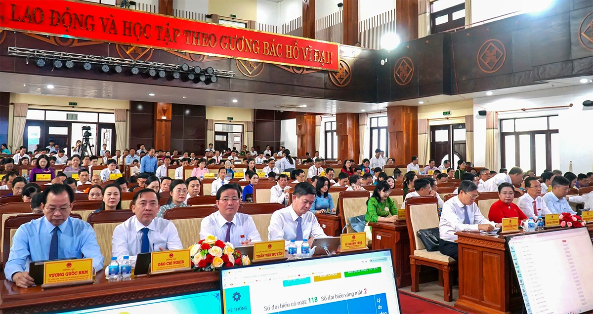 Khai mạc kỳ họp cuối năm 2025 của HĐND TP Cần Thơ