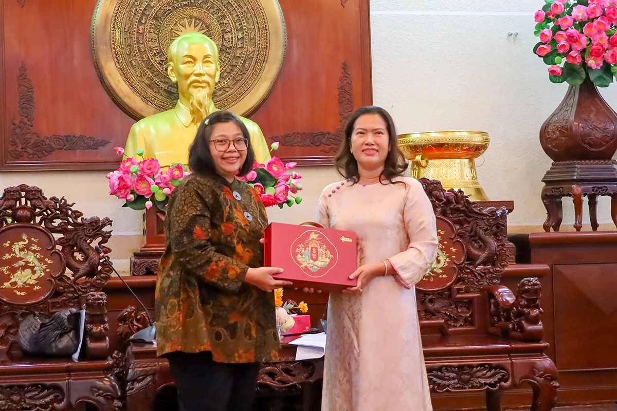 ថ្នាក់ដឹកនាំទីក្រុង ទទួលជួបអគ្គកុងស៊ុលឥណ្ឌូណេស៊ី ប្រចាំទីក្រុងហូជីមិញ