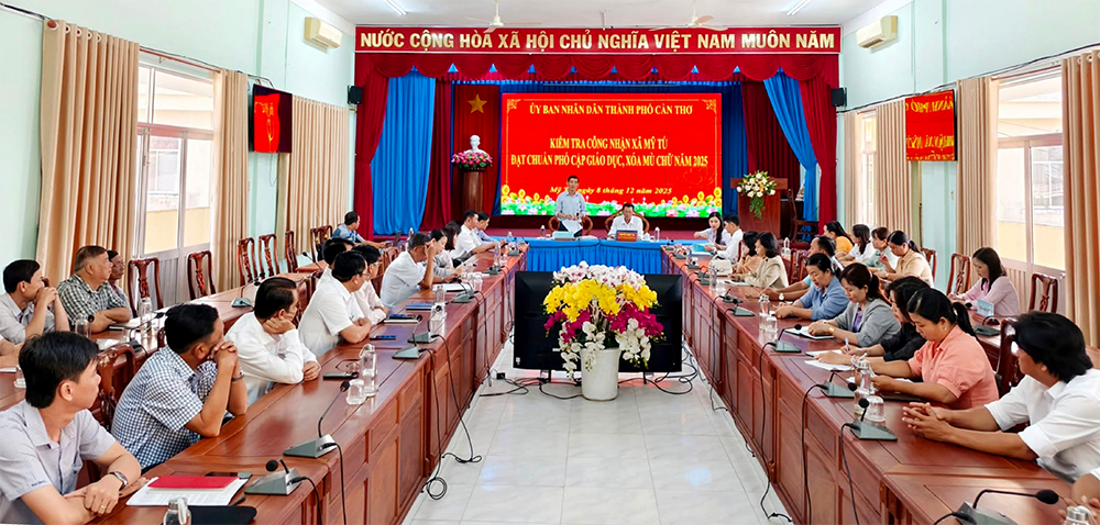 Sở Giáo dục và Đào tạo thành phố kiểm tra phổ cập giáo dục, xóa mù chữ