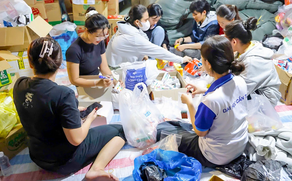 Triệu trái tim Cần Thơ hướng về đồng bào vùng lũ