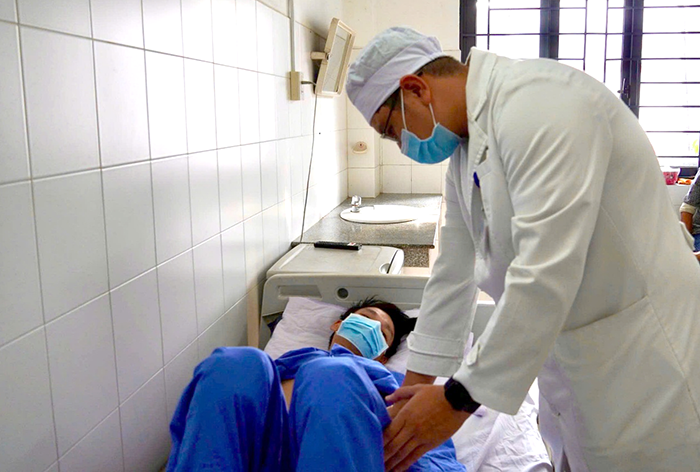 Lần đầu tiên tại ĐBSCL điều trị thành công bệnh nang giả tụy bằng kỹ thuật đặt stent LAMS dưới hướng dẫn của máy nội soi siêu âm