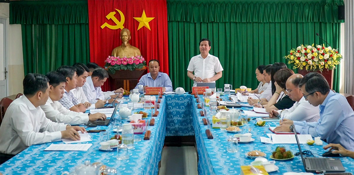 Đẩy mạnh vận động cán bộ, đảng viên và nhân dân tích cực tham gia phát triển thành phố