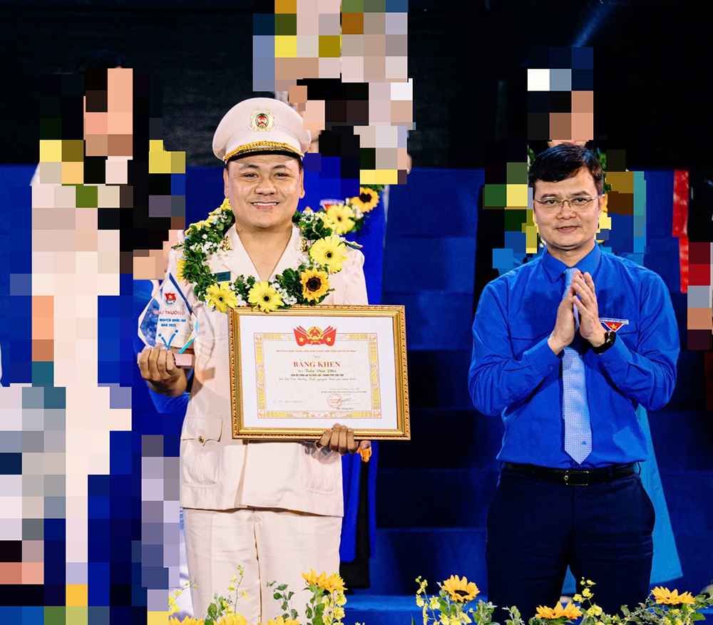 Cán bộ Công an xã Hỏa Lựu được trao Giải thưởng Tình nguyện Quốc gia năm 2025