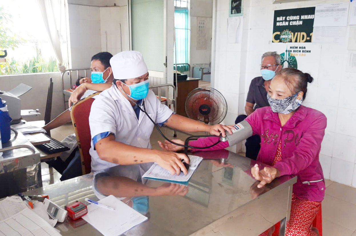 លើកកម្ពស់ការថែទាំសុខភាពជូនប្រជាជន