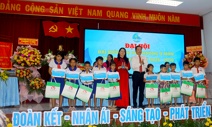 Bà Nguyễn Thị Thùy Linh, Phó Chủ tịch Ủy ban MTTQVN TP Cần Thơ, Chủ tịch Hội LHPN thành phố: Phụ nữ TP Cần Thơ “Đoàn kết - Nhân ái - Sáng tạo - Hội nhập - Phát triển”